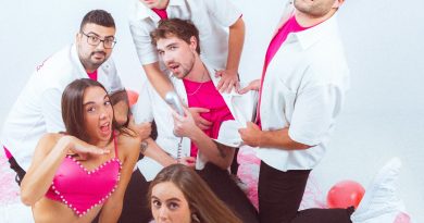 LA DIVAND - GRUP DE VERSIONS - GRUP DE COVERS - GRUP DE VERSIONS PER FESTES - GRUP DE VERSIONS PER ESDEVENIMENTS - FESTES MAJORS