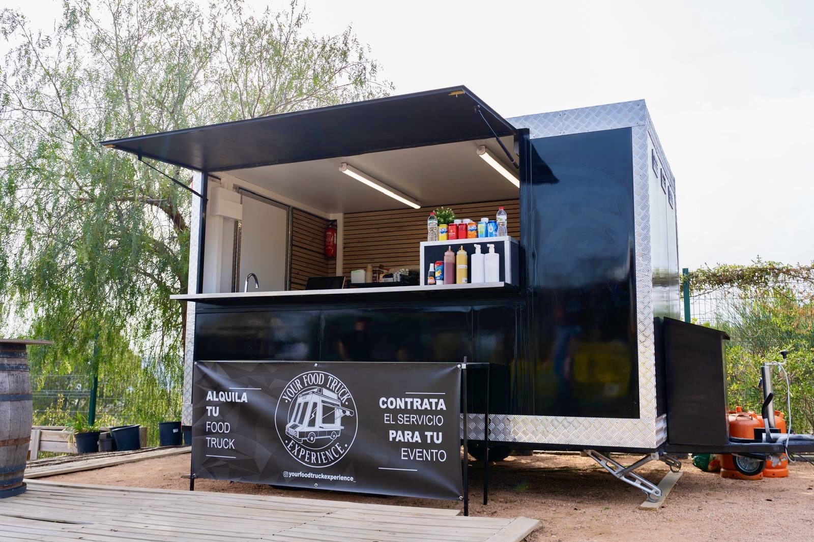 YOUR FOOD TRUCK EXPERIENCE