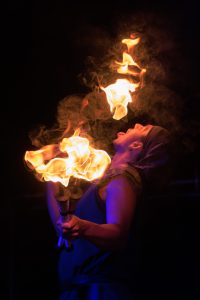 Fingerlight a Bagà - espectacles de circ avui - que fer amb nens - que fer amb nens avui - que fer amb nens aquest cap de setmana - que fer aquest cap de setmana - espectacles infantils - que fer avui amb nens