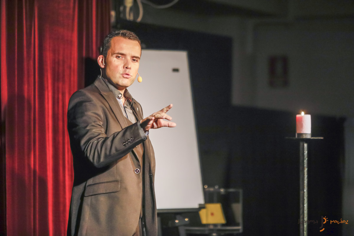 MENTALISTA DAVID BARÓ – MÀGIA PER ESDEVENIMENTS