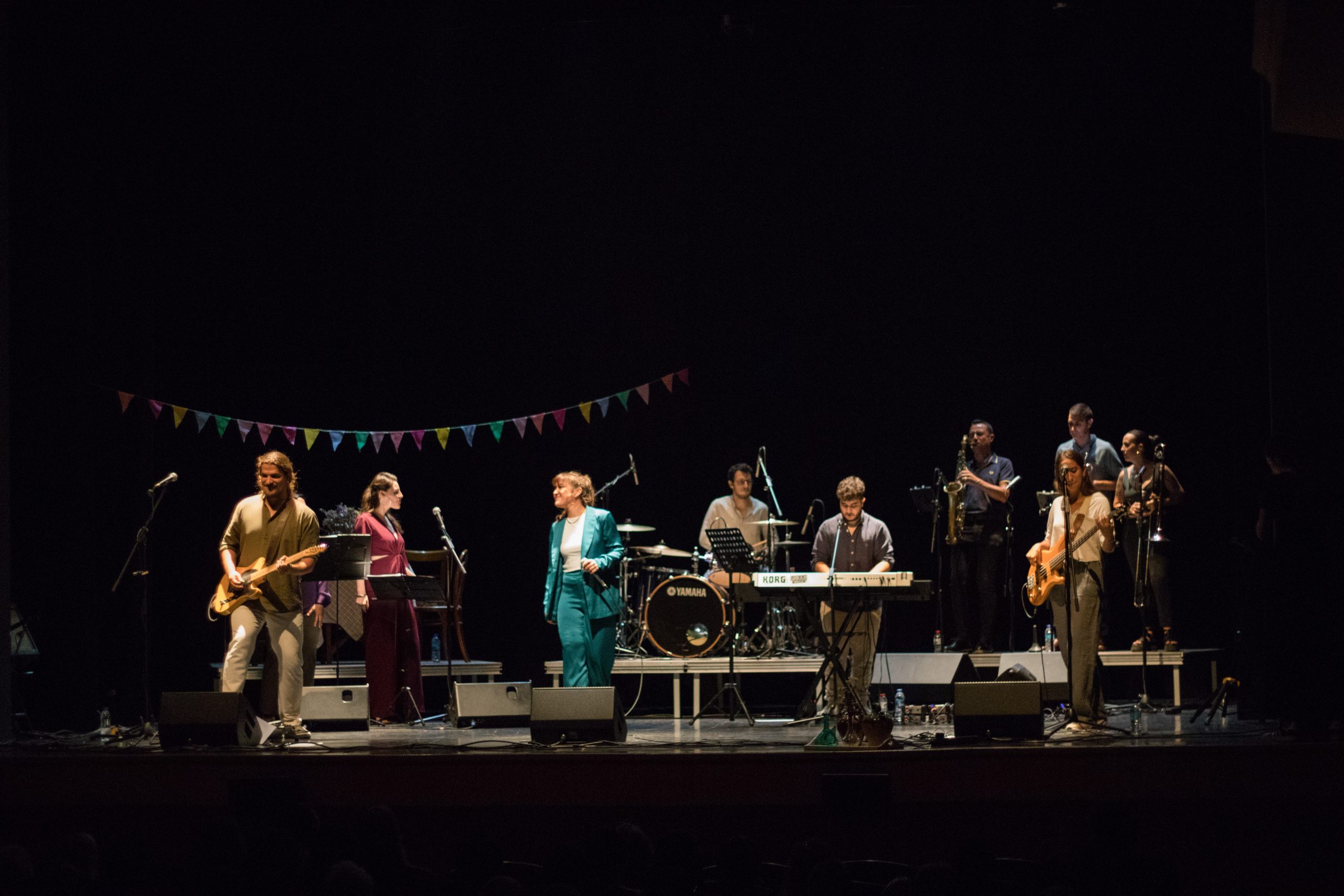 LAURA GARRIGA [ɭɑu̯ɾə] – GRUP DE MÚSICA