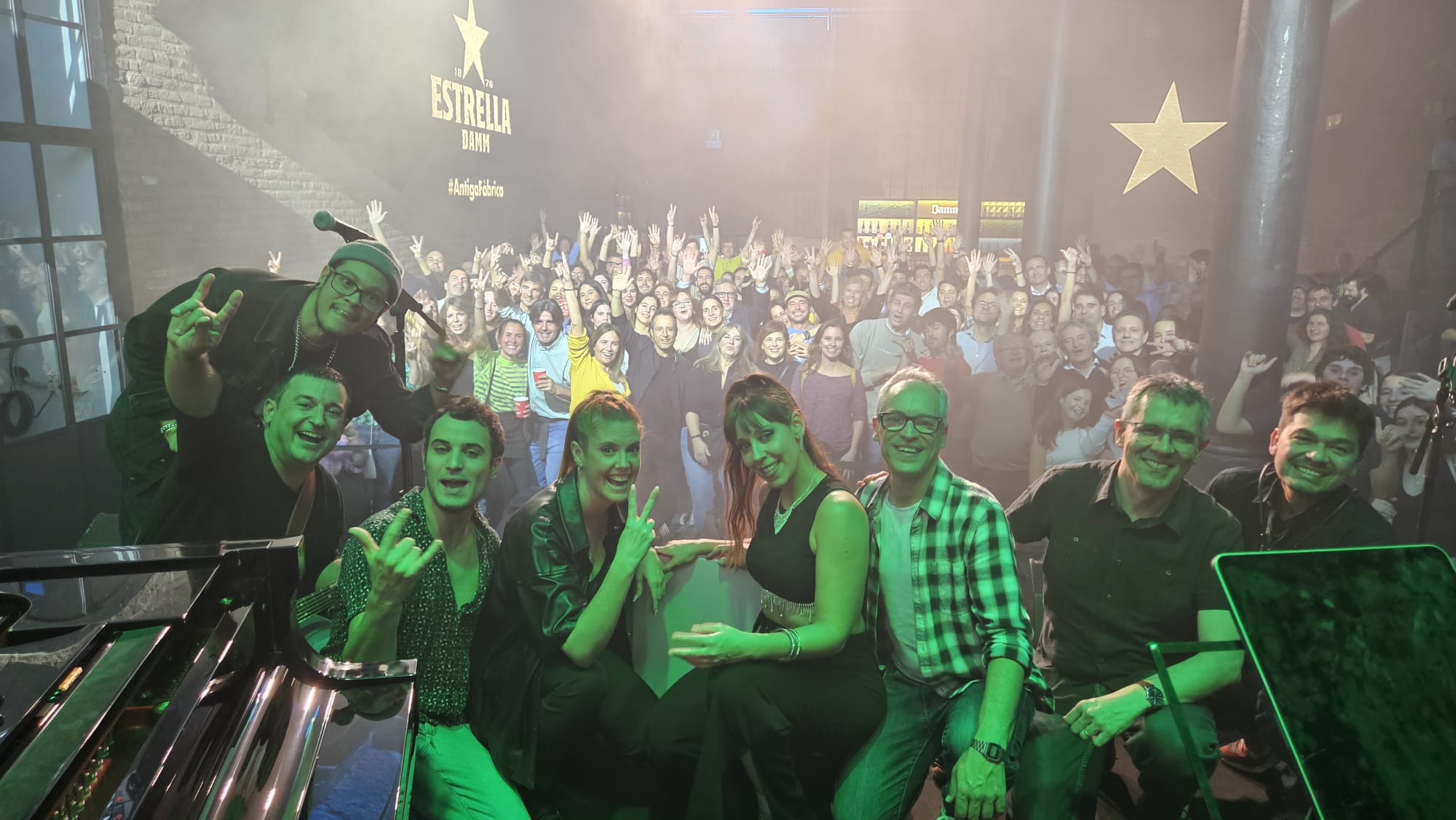 RANDOM – GRUP DE VERSIONS PER A FESTES