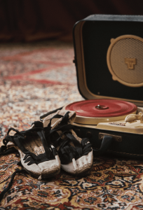 laura garriga - cantautora per festes - cantautora per esdeveniments - cantautora per festes majors - cantautora catalana - musica catalana per esdeveniment-