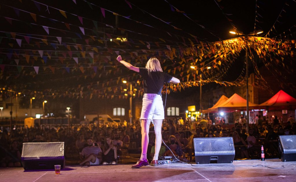 MONOLEGS PER ESDEVENIMENTS - MONOLEGS PER FIRES I FESTES - MONOLEGS PER FESTES MAJORS - ESPECTACLES HUMOR