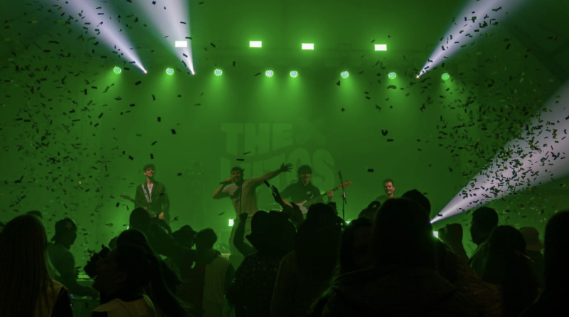 grup de versions per festes - grup de versions per esdeveniments - the lutos - covers band per festes
