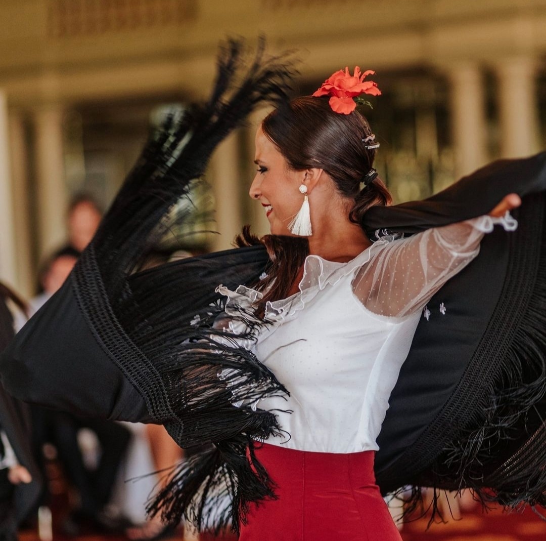 Javi Algueró Rumba - RUMBA PER FESTES - GRUP DE RUMBA PER ESDEVENIMENTS - RUMBA PER FIRES I FESTES - GRUP DE RUMBA PER FESTES MAJORS - 